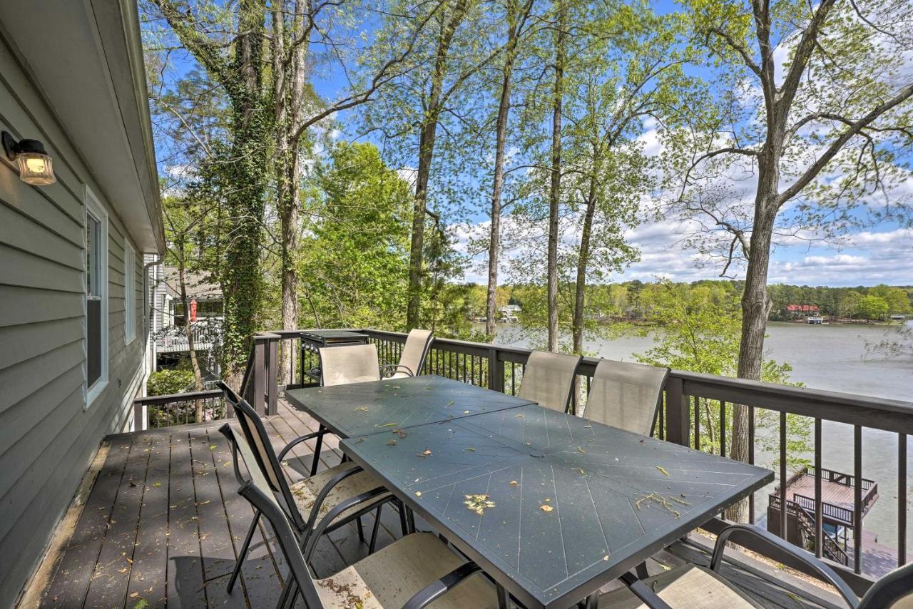 Waterfront Cottage With Boat Dock And 3 Decks! Bracey Exterior photo