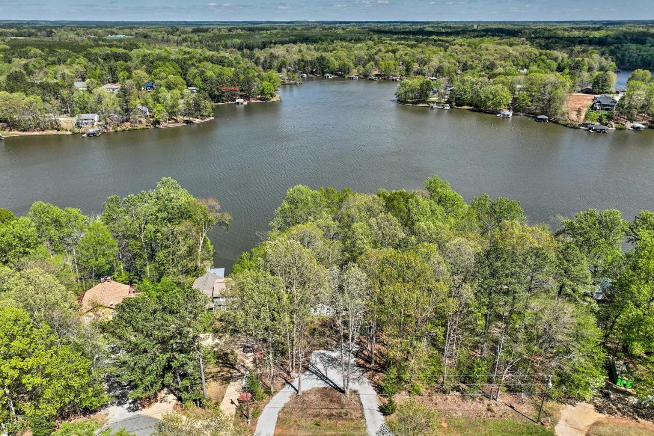 Waterfront Cottage With Boat Dock And 3 Decks! Bracey Exterior photo